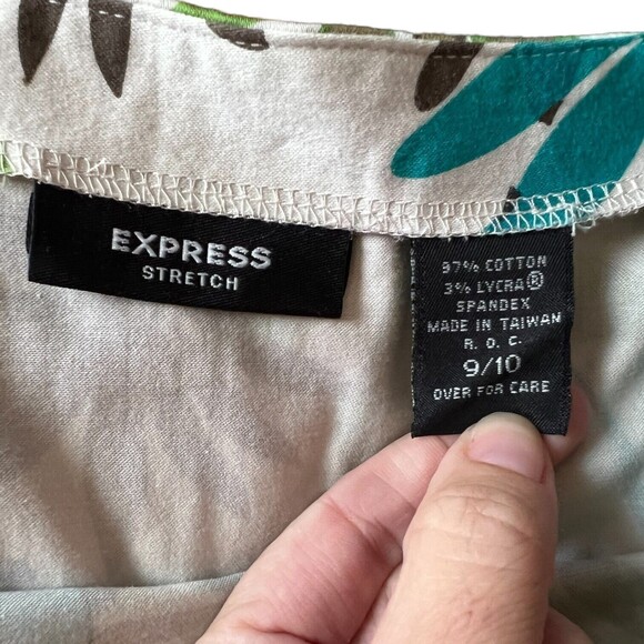 Express Stretch Mini Skirt Size 9/10 Floral With Free NWT Blue Tank Top Large - Picture 7 of 12